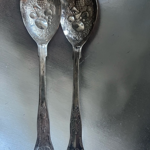 Vintage Sheffield, England, silver plated, fruit, spoons, or salad, spoons - Picture 8 of 16